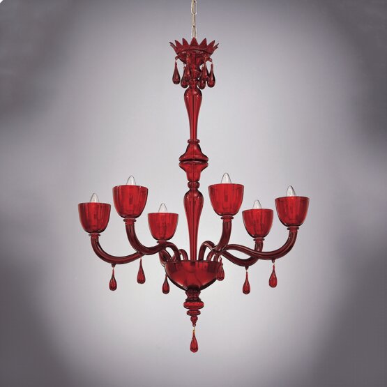 Manhattan Red, Red chandelier at six lights